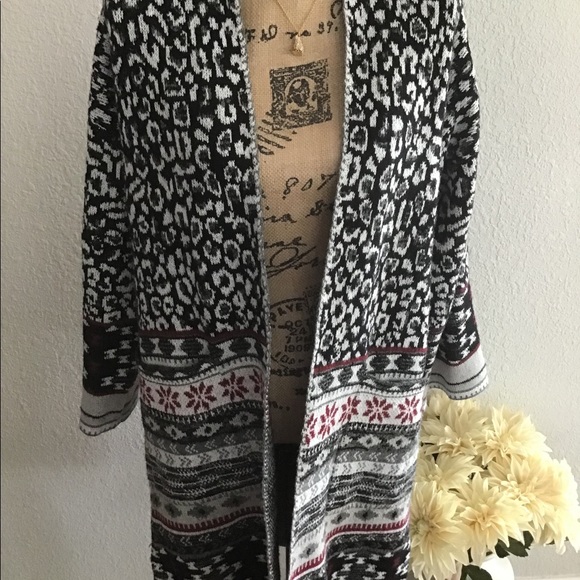 MAXSPORT Sweater. - Picture 1 of 8